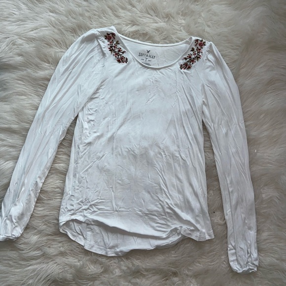 White blouse - Picture 2 of 4